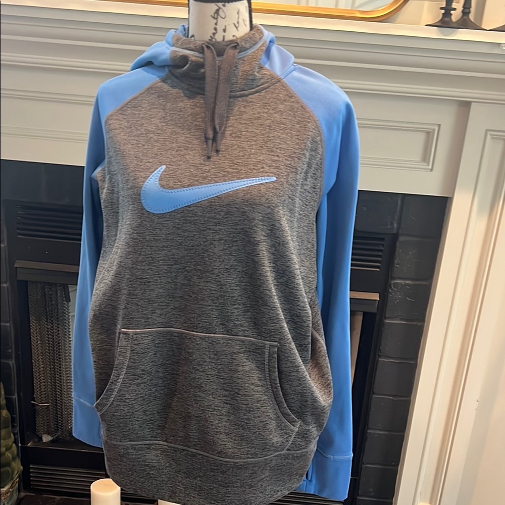 Nike Thermafit Gray and Blue sleeved Sweatshirt with thumb holes